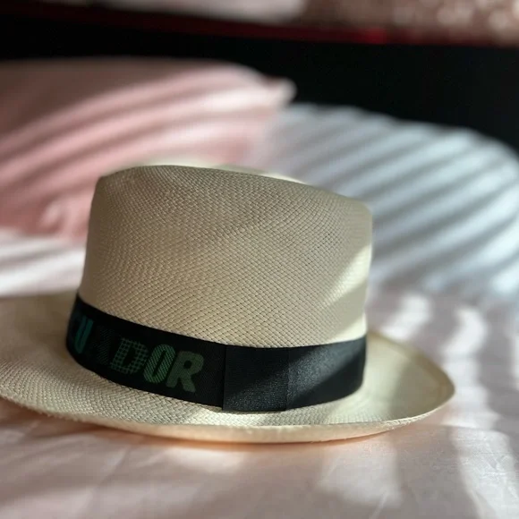 100% Hand Made Panama Hat. Handwoven in Ecuador. - Picture 7 of 11